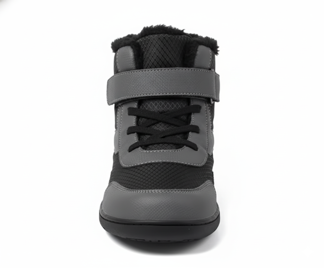 Senda CozyKids: botines barefoot infantiles de microfibra y felpa. Cálidos, ligeros y flexibles. Puntera ancha y suela antideslizante para invierno.