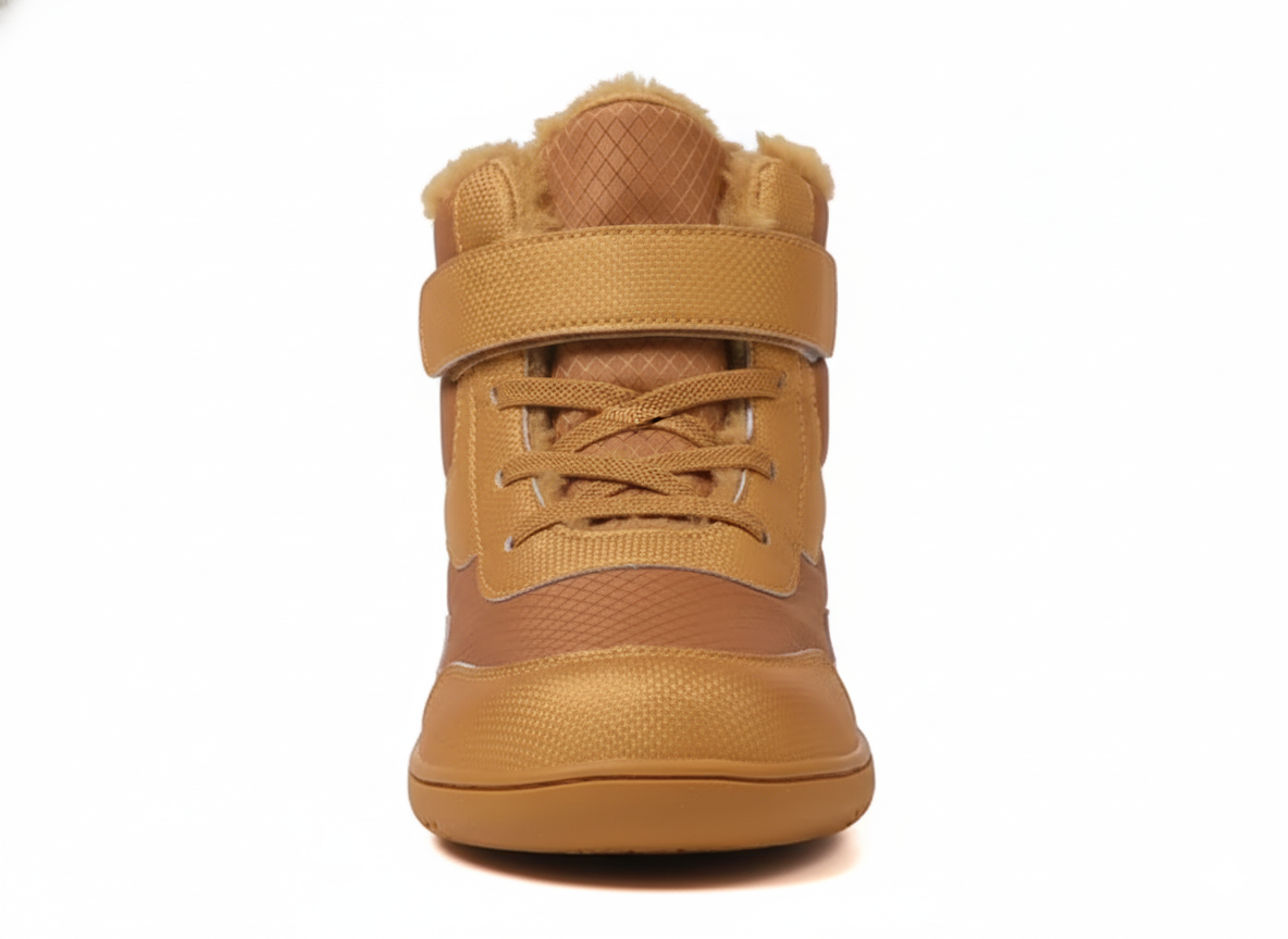 Senda CozyKids: botines barefoot infantiles de microfibra y felpa. Cálidos, ligeros y flexibles. Puntera ancha y suela antideslizante para invierno.