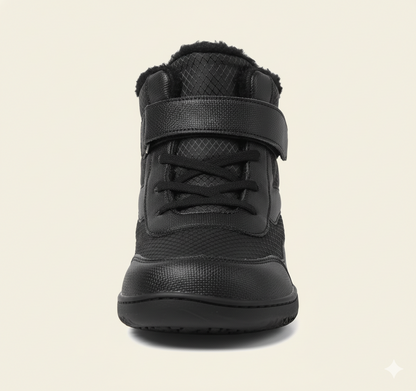 Senda CozyKids: botines barefoot infantiles de microfibra y felpa. Cálidos, ligeros y flexibles. Puntera ancha y suela antideslizante para invierno.