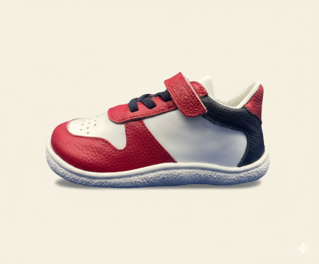 Senda PlayStep: zapatos barefoot infantiles de algodón y cuero. Ligeros, flexibles y con correa elástica para libertad y confort diario.