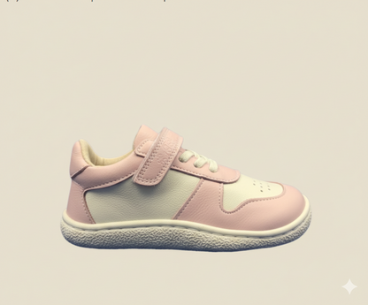 Senda PlayStep: zapatos barefoot infantiles de algodón y cuero. Ligeros, flexibles y con correa elástica para libertad y confort diario.